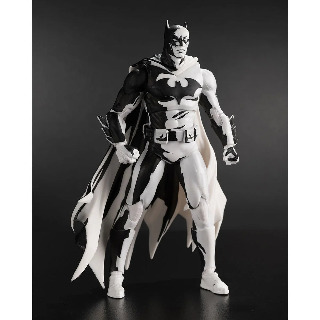 DC Multiverse Batman Hush Sketch Gold Label - Entertainment Earth Exclusive