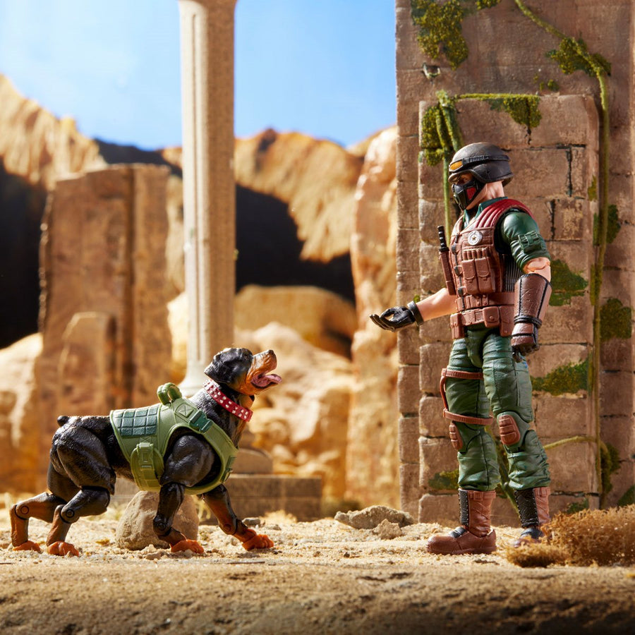 G.I. Joe Classified Series Deluxe Mutt and Junkyard